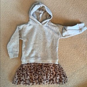 Zara kids sweatshirt and chiffon dress 🐆